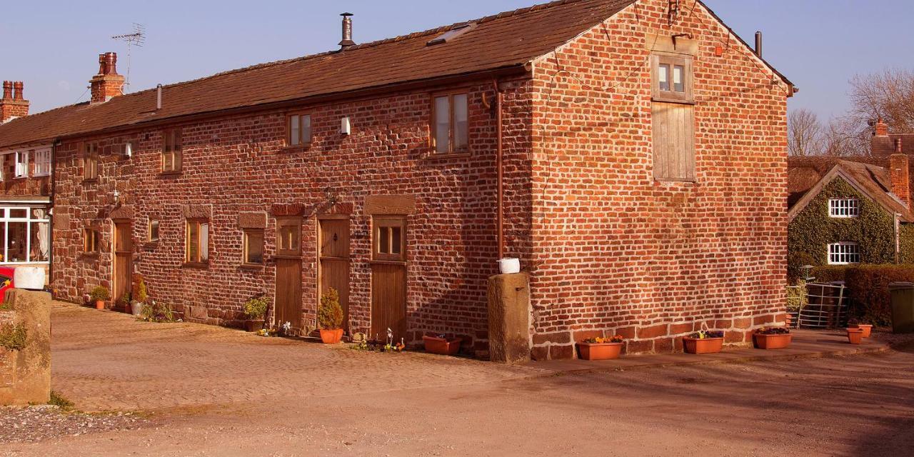 Вилла The Old Mill Barn With Hot Tub And Private Use Of Heated Pool Уиррал Экстерьер фото